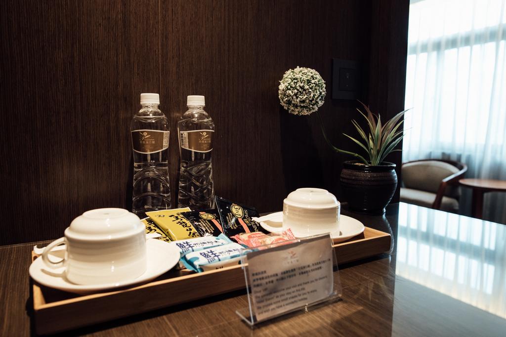 Hotel Sukimi Tainan Luaran gambar
